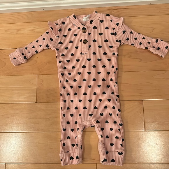 SHEIN Other - Hearts Onesie